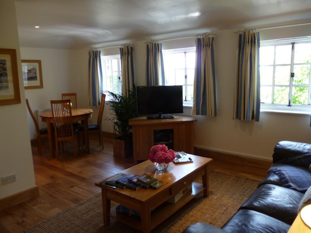 The Apartment At Hillside Lodge Broadway  Chambre photo